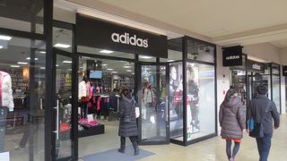 スタンスミスは思ったよりも安くなかった