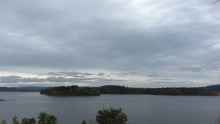 寂しい湖でした