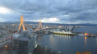 青森市内の美しい橋