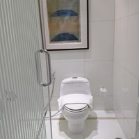 これまた広いトイレが2つあり