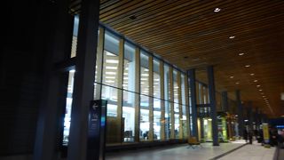 アイスランドのケフラヴィーク空港に似てる？