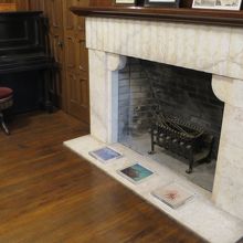 マッケンジー邸の暖炉