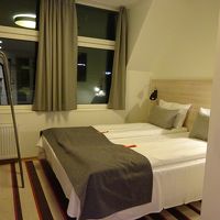 ファミリールーム（セパレートタイプにダブルベッドに２段ベッド