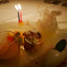 オレンジの香りのスモーク演出。