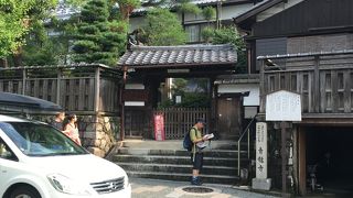 建物の中は非公開