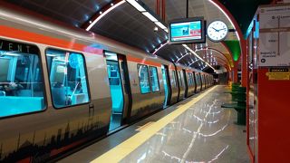 思ったより最新式の設備、地下深くの建設