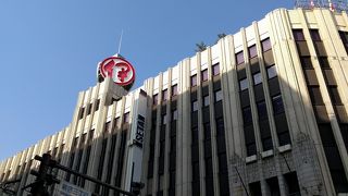 平日の夕方ではなくても混んでますね～