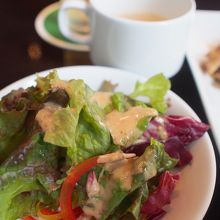 スープとサラダ