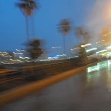 ピンボケですが、これが湘南、江の島の光景で感動しました