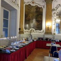 豪華な朝食会場