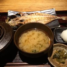 開き鯵定食です。