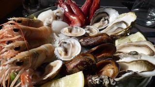 やっぱり美味しい♪しかも気兼ねなくのんびとり魚介を楽しめる雰囲気が好きです♪