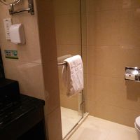 シャワーブースあり