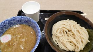 ららぽーと海老名の３階にある