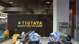 無料毛布貸出あり、眠れます