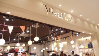 服飾雑貨とアクセサリーのお店です☆