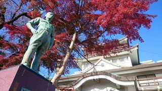 鉄筋コンクリートの復元された歴史館!!