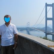 「しまなみ海道・来島海峡大橋」の絶景スポットは糸山公園・展望台です。