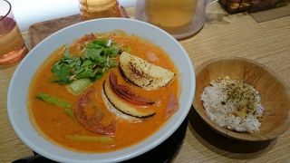 ゴジラでお馴染み 東宝ビルのヘルシーラーメンSHOP