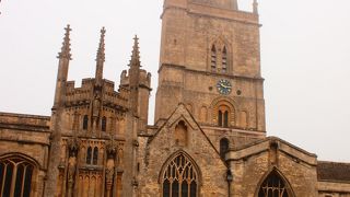 500年以上も前からある古い教会