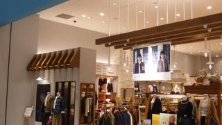 シンプルなデザインが多いですね。