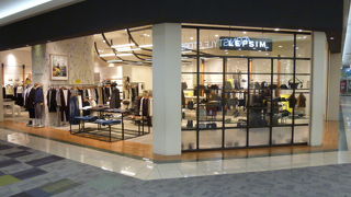 落ち着いた色合いのものが多いです。