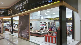 新品同様の保管状態であったバッグも多いです。