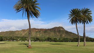 ダイヤモンドヘッドの、ほぼ全景が見られる