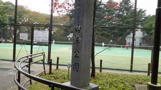 起伏に富んだ、日本初の洋式公園