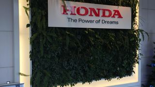 車のショールーム