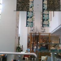 ロビーに隣接するレストラン