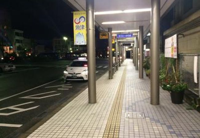 昭和な香りのする駅舎