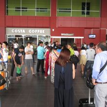 プノンペン国際空港 (PNH)