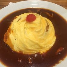 トマトが乗ってます