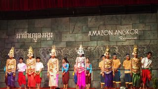 アプサラダンスが楽しめる