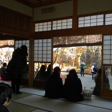 「十牛之庭」に面した休憩スペース？は広くてゆっくりできます。