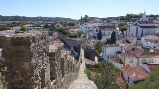 城壁の上をぜひ歩いてみてください！