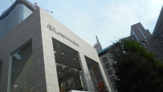 日比谷公園の入口に