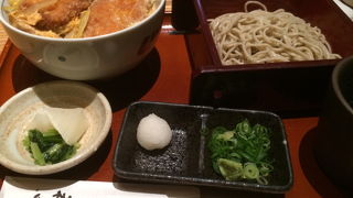 カツ丼セットでランチ