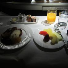 羽田ードバイ間　洋食