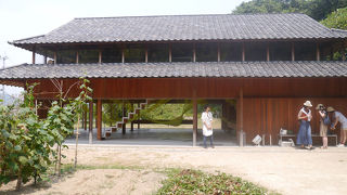 5軒ほどの家屋が作品となっています