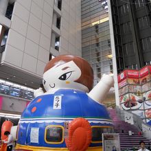 正面入り口の吹き抜けのところです