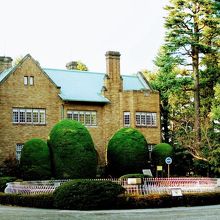 スクラッチタイル張り近代建築