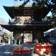 大きな下駄の寺