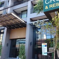 入口の写真　スタッフが扉を開けてくれました。