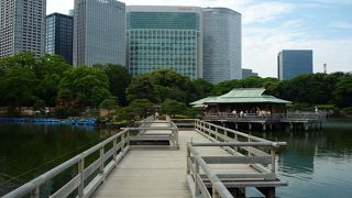 浜離宮恩賜庭園内にあるお店