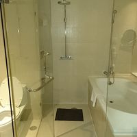 広いバスルーム