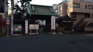 泉岳寺の入口です