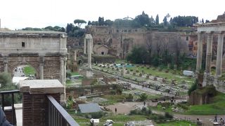 古代ローマの遺跡が集まっています