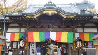 彫刻が見事です。